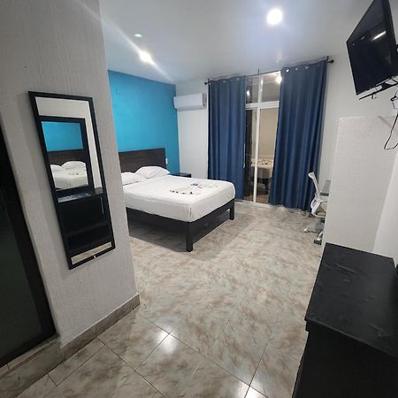 Hotel Turquesa Плая дел Кармен Екстериор снимка