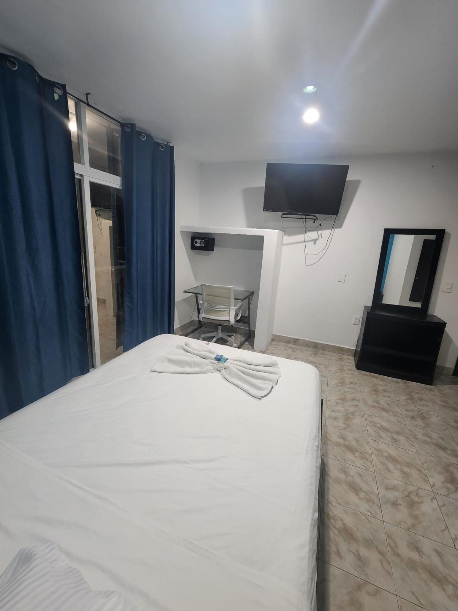 Hotel Turquesa Плая дел Кармен Екстериор снимка